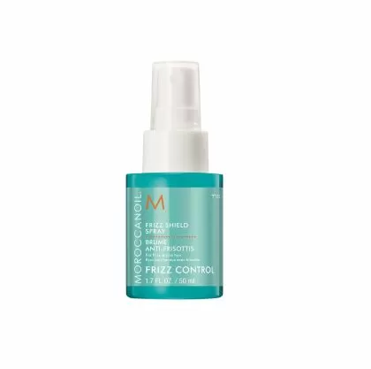 bezteglovna-stilizirashta-magla-za-koprineno-pokritie-i-neustoim-blyasak-na-kosata-moroccanoil-frizz-shield-spray-50-ml (1) Безтегловен анти-фриз спрай за блясък със защита от външна влажност Moroccanoil Frizz Shield Spray 50 ml - Image 1